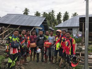 Mitra Bhayangkara Trail Adventure Community (MBATAC) Bacan  Salurkan Bantuan Pendidikan