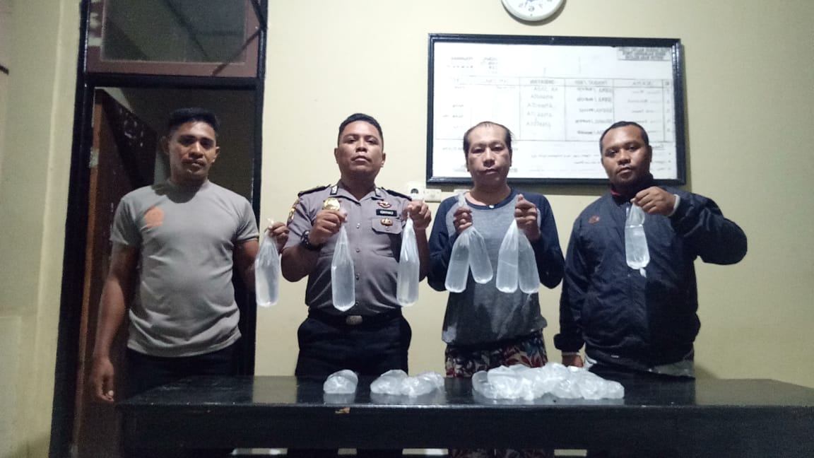 Polsek Oba Utara Gagalkan Penyelundupan 109 Botol Cap Tikus di Pelabuhan Sofifi