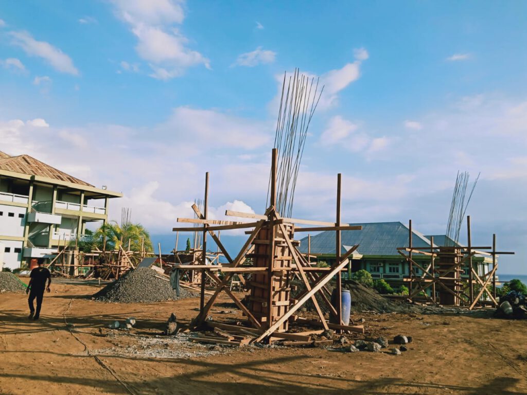 Proyek Pembangunan Auditorium UMMU Tanpa Papan Nama
