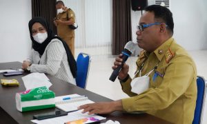 Sekprov pimpin Rapat terkait Penamaan Kodefikasi Lima Desa di Halbar