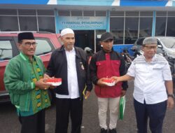 Dalam Rangka Rayakan HUT GPK ke 41, DPW PPP Provinsi Malut Bagi-bagi Takjil kepada warga Kota Ternate dan Kota Tidore