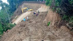 Proyek Jalan Tidak Jelas Desa Tauro Halmahera Barat Meresahkan Masyarakat