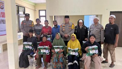 Jumat Curhat dan Bakti Sosial Polsek Oba Utara di Desa Galala