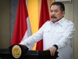 JAKSA AGUNG AJAK APARATUR KEJAKSAAN KAWAL PEMBARUAN HUKUM DAN ASTA CITA PEMERINTAH